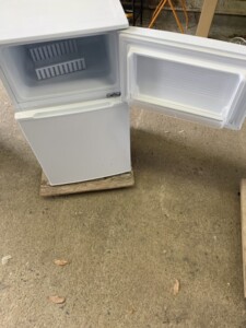 YAMADA(ヤマダ)90L 2ドア冷蔵庫 YRZ-C09G1 2020年製