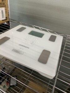OMRON(オムロン)体重体組成計 HBF-214-W