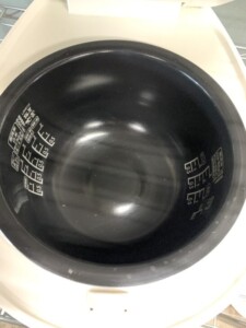 IRIS OHYAMA(アイリスオーヤマ)IHジャー炊飯器 RC-IL30-W 2022年製