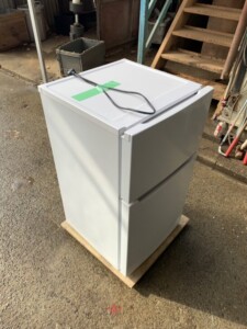 YAMADA(ヤマダ)87L 2ドア冷蔵庫 YRZ-C09LW 2023年製