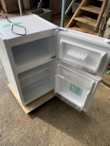 YAMADA(ヤマダ)87L 2ドア冷蔵庫 YRZ-C09LW 2023年製