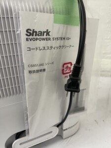 Shark(シャーク)コードレススティッククリーナー CS851JAE