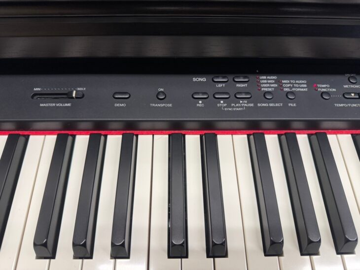 楽天市場】【配送設置無料】YAMAHA Clavinova CLP-845 WB 電子ピアノ 88鍵盤 木製鍵盤 高低自在椅子 ヘッドホン コンパクト  据え置き型 タッチレスポンス ハンマーアクション ヘッドフォン Bluetooth 初心者 子供 プレゼント ヤマハ クラビノーバ【防振マット・延長保証  