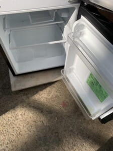 comfee(コンフィー)90L 2ドア冷蔵庫 RCT90BL(E)2022年製