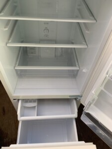 AQUA(アクア)168L 2ドア冷蔵庫 AQR-17N(W) 2023年製