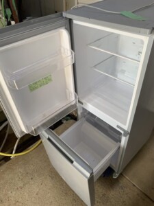 SHARP(シャープ)152L 2ドア冷蔵庫 SJ-D15G-S 2020年製