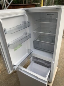 SHARP(シャープ)179L 2ドア冷蔵庫 SJ-D18K-W 2024年製