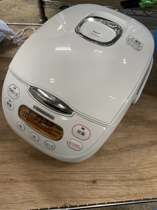 YAMADA（ヤマダ）マイコンジャー炊飯器 YEC-M10G1 2024年製