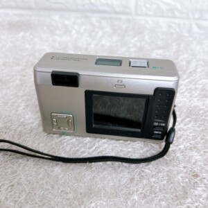 OLYMPUS(オリンパス)デジタルカメラ キャメディア C-21