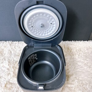 IRIS OHYAMA(アイリスオーヤマ)ジャー炊飯器 RC-MEA30-B 2023年製