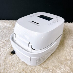 TOSHIBA(東芝)真空圧力IHジャー炊飯器 RC-10VSVE3 2024年製