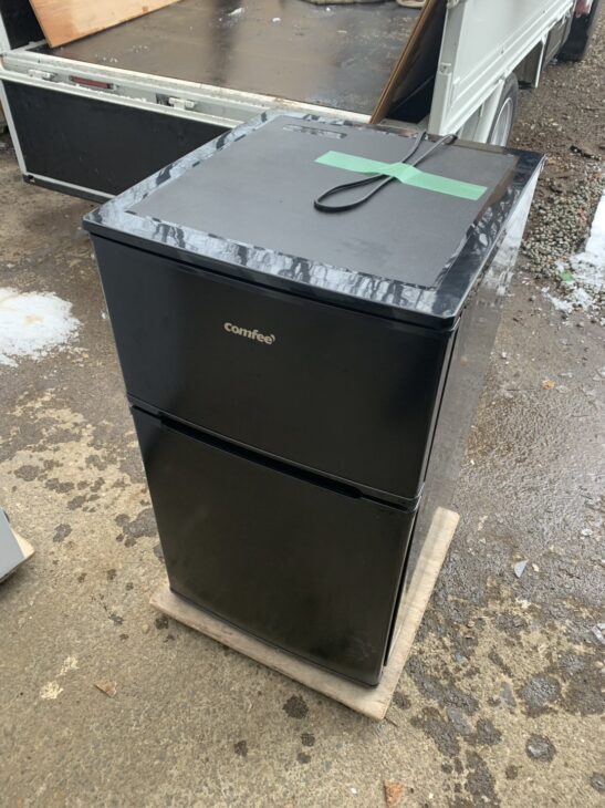 K♢018 COMFEE 冷蔵庫 RCT90BL