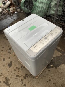 Panasonic(パナソニック)5.0キロ 全自動洗濯機 NA-F50B13 2020年製