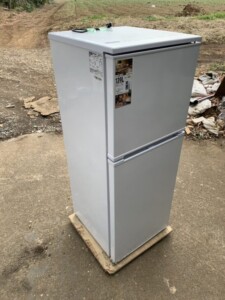 Abitelax(アビテラックス)139L 2ドア冷蔵庫 AR-131 2022年製