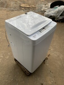 Hisense(ハイセンス)5.5キロ 全自動洗濯機 HW-55E2W 2023年製