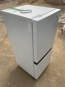 Hisense(ハイセンス)135L 2ドア冷蔵庫 HR-D13E2W 2022年製