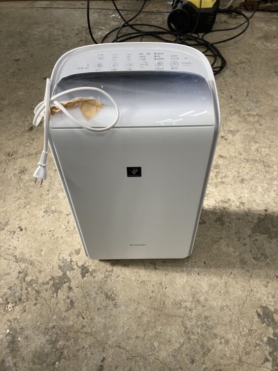 SHARP（シャープ）ハイブリッド式衣類乾燥除湿機 CV-NH140-W 2021年製