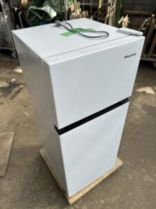 Hisense(ハイセンス)124L 2ドア冷蔵庫 HR-B12HW 2023年製