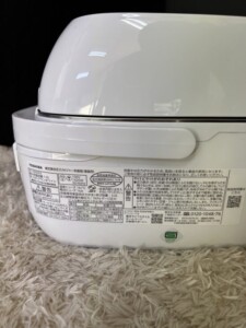 TOSHIBA(東芝)真空圧力IHジャー炊飯器 RC-10VSVE3 2024年製