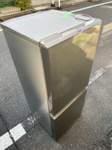 AQUA(アクア)126L 2ドア冷蔵庫 AQR-13J(S) 2019年製