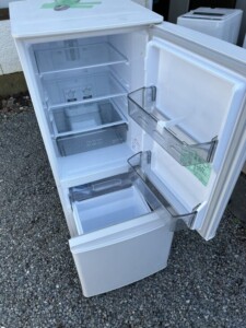 MITSUBISHI(三菱)146L 2ドア冷蔵庫 MR-P15F-W 2021年製