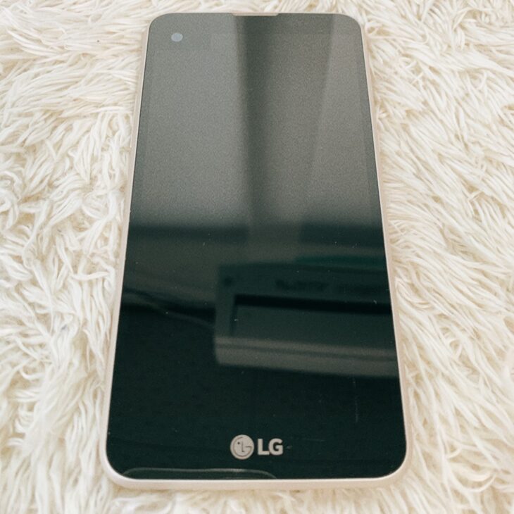 LG（エルジーエレクトロニクス）スマートフォン X screen LGS02 シャンパンゴールド