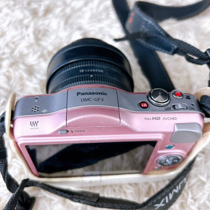 パナソニック製のミラーレス一眼カメラ LUMIX DMC-GF3【出張買取 パナソニック製のミラーレス一眼カメラ LUMIX DMC-GF3【出張買取