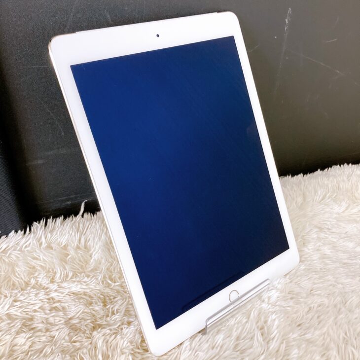 Apple（アップル）iPad Air 第2世代 Wi-Fi+Cellular A1567 16GB