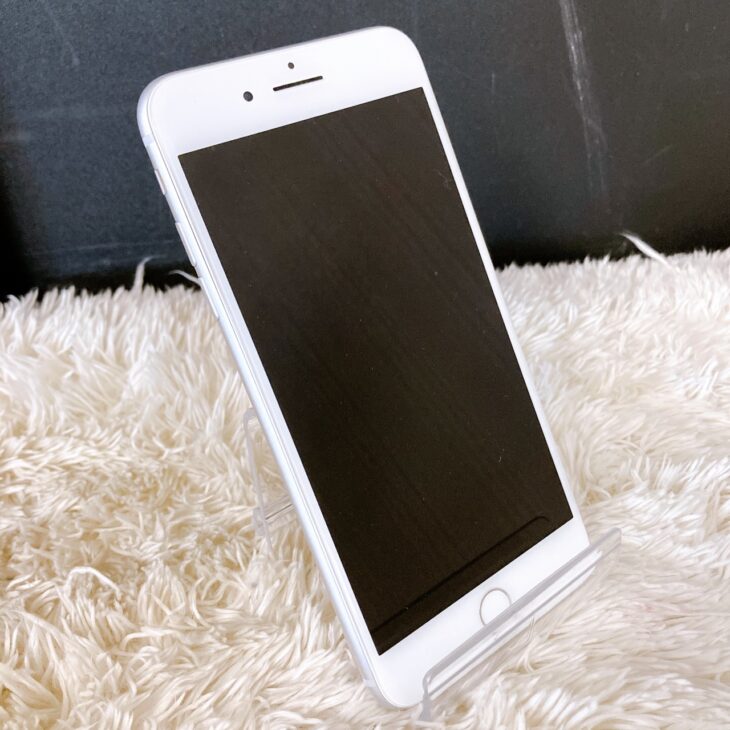 Apple（アップル）iPhone8 plus 256GB シルバー A1898