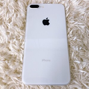 Apple(アップル)iPhone8 plus 256GB シルバー A1898