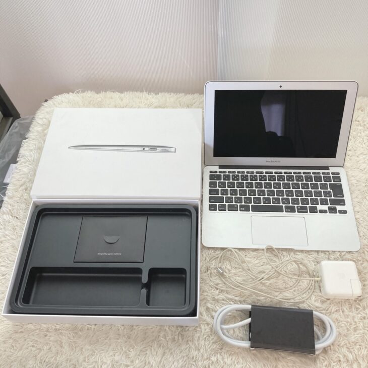 Apple（アップル）MacBook Air A1465 11インチ 4GB/128GB
