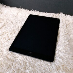 Apple(アップル)iPad Air 第1世代 A1474 128GB