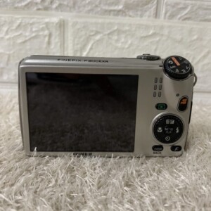 FUJIFILM(富士フィルム)コンパクトデジタルカメラ F300EXR FinePix