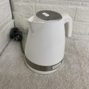 DeLonghi(デロンギ)電気ケトル KBLA1200J-W