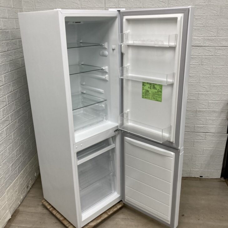 やまさん専用　Comfee RCB179WH 2024年製　冷蔵庫　足なし Amazon.co.jp: COMFEE' 冷蔵庫 174L 幅47cm 大容量 温度調節