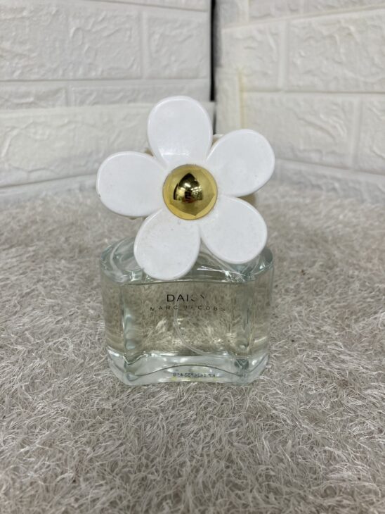 MARC JACOBS（マークジェイコブス）オードトワレ DAISY デイジー 50ml