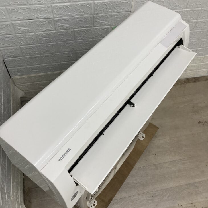 東京都世田谷区】 出張買取 TOSHIBA(東芝) エアコン 2020年製 RAS