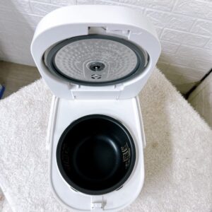 IRIS OHYAMA(アイリスオーヤマ)IHジャー炊飯器 ERC-IE30-W 2020年製