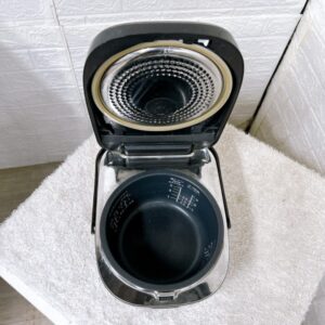 Panasonic(パナソニック)IHジャー炊飯器 SR-HB108 2018年製