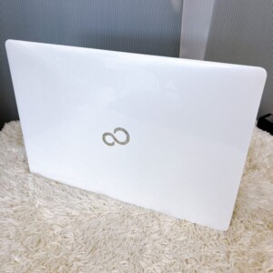 FUJITSU(富士通)ノートパソコン LIFEBOOK AH50/D1 FMVA50D1WP Core i7 4GB
