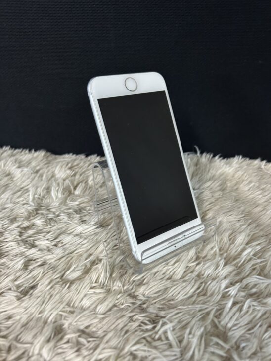 【週末限定お値下げ中】iPhone7 東京都世田谷区へお伺い Apple(アップル) iPhone7