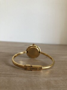 GUCCI(グッチ)レディース腕時計 チェンジベゼル ホワイト文字盤 ブラック