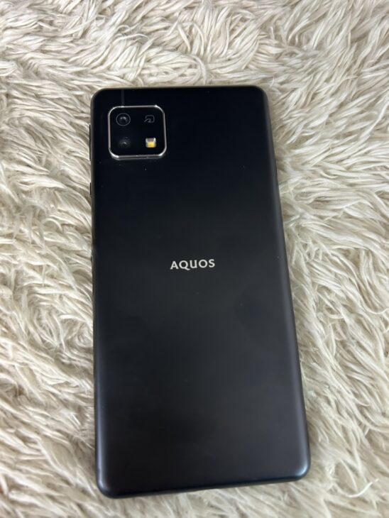 AQUOS sense5G 64GB カメラ側