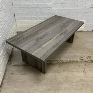 テーブル 斜め2