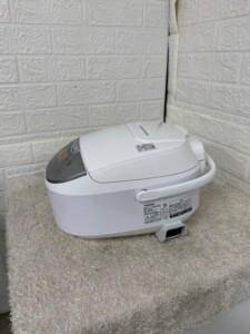TOSHIBA(東芝)ジャー炊飯器 RC-10MSL 2024年製
