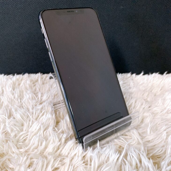 iPhoneXS　斜め反転