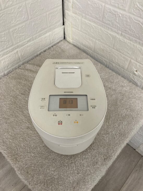 IRIS OHYAMA（アイリスオーヤマ）IHジャー炊飯器 RC-IL30-W 2023年製