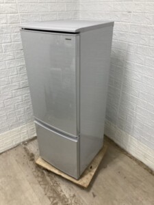 SHARP(シャープ)137L 2ドア冷蔵庫 SJ-D17D-S 2017年製