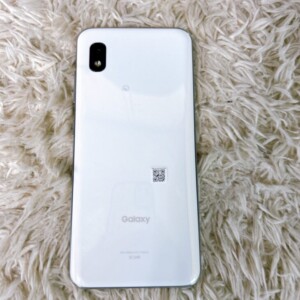 スマホ SCV49 背面