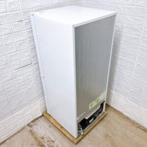 冷凍冷蔵庫 NTR-106WH 背面